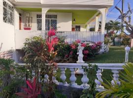 LE RELAIS DES 4 b-SAISONNIER, guest house di Le Gosier