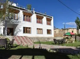 Kushu Guest House