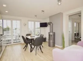 Modernen Ferienwohnung mit Balkon, Kamin - Alte Fischfabrik Lauterbach FeWo 13
