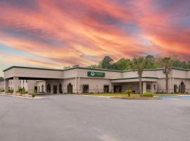 Cottonwood Suites Savannah Hotel & Conference Center, hotel poblíž Mezinárodní letiště Savannah/Hilton Head - SAV, 