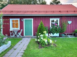 Cabin located in a traditionally Swedish setting!, apartmán v destinaci Umeå