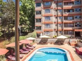 Lux Suites Lantana Apartments
