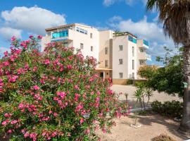 Apartamentos Catalina, self catering accommodation in Es Pujols