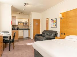 Teddington Lodge, accessible hotel in Teddington