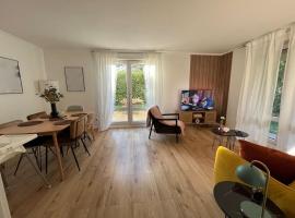 Hana Home T2 Spacieux avec jardin privatif, hotel en Montigny-le-Bretonneux