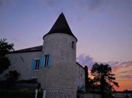 Viesnīca ar autostāvvietu Un Petit Château pilsētā Lauzun