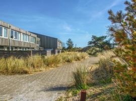 Lovely Apartment In Schiermonnikoog โรงแรมที่มีสระว่ายน้ำในสกีร์มอนนิโคก