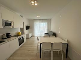 Haus Margarete - Agenzia Cocal, self-catering accommodation in Caorle
