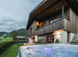 Amie Chalet, khách sạn có bồn jacuzzi ở Santa Cristina in Val Gardena