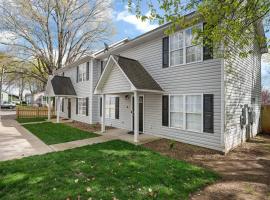 DT/2 Spacious 3BR Suites/FreeParking/SelfCheckin, hotel in Raleigh