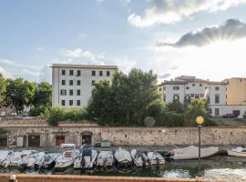 The Architect Suite - Canals View، بيت عطلات في ليفورنو