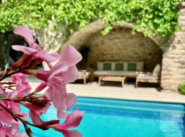 Holiday home L'Autre Maison, hotel with pools in Saint-Jean-de-Ceyrargues