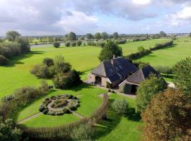 The nicest farmhouse in Holland!, villa in Epse