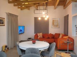 Φιλόξενο σπίτι στο Βόλο, hotel in Volos