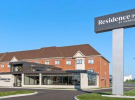 Residence Inn by Marriott Laval, hotel di Laval