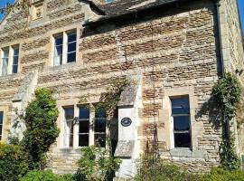Characterful stone cottage in Uffington, hotell med parkering i Uffington