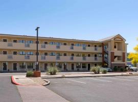 Extended Stay America Suites - Phoenix - Scottsdale - North, хотел в района на North Scottsdale, Скотсдейл