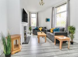 2 Bed House by AV Stays Short Lets Merseyside, хотел близо до St Helens Rugby Ground, Сейнт Хелънс