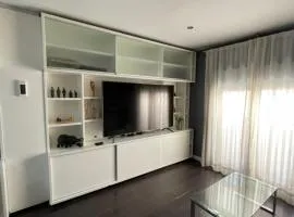 Moderno APARTAMENTO con PLAZA DE GARAJE en PLENO CENTRO DE ALMERÍA