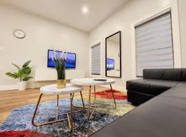 The Zen Escape Modern Queen Size One Bedroom Full Apartment