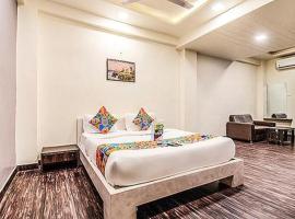FabHotel Maher Inn, hotel in zona Aeroporto Internazionale Sardar Vallabhbhai Patel - AMD, 