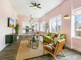 Exquisite 4 Bedroom Luxury condo Just Steps from the French Quarter