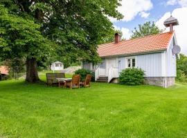 Holiday Home Hökagården - SND055 by Interhome โรงแรมที่มีที่จอดรถในBurseryd