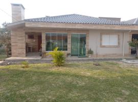 Casa de Praia, vacation home in Balneário Gaivotas