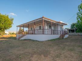 Shoreline Drive Beach House، مكان عطلات للإيجار في Drossia Zakynthos