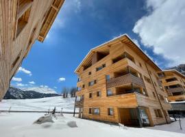 Apartment Catrina 2-Zimmer Standard Apartment by Interhome, hotel con pileta en Disentis