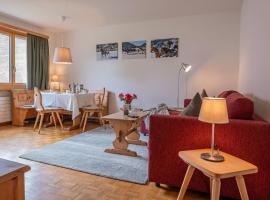 Apartment Chesa Muntarütsch by Interhome, hotel v destinaci Samedan