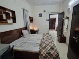 HOmTEL-2BHK Independent Flat by Pushpanjali QLH