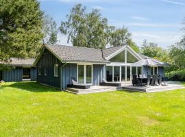 Holiday Home Josina - 675m from the sea in Sealand by Interhome, hotel a Tjørneholm
