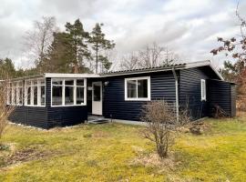 Holiday Home Aulis - 8km from the sea in Djursland and Mols by Interhome, cottage in Ebeltoft