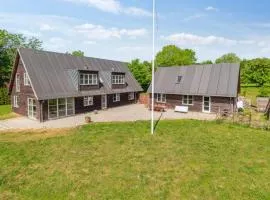 Holiday Home Guthbrand - 800m from the sea by Interhome