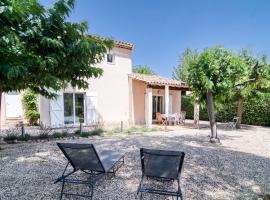 Holiday Home Le Jardin du Golf by Interhome, hotel u gradu 'Nans-les-Pins'