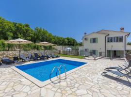 Holiday Home Villa Dina by Interhome, hytte i Trget