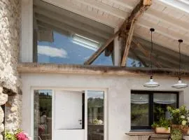 Wishome-Antigua cuadra rehabilitada con mucho encanto- Chimenea y piscina climat