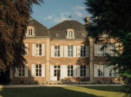 Petit Chateau Vercourt, hotel with parking in Vercourt