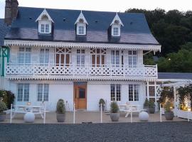 White House, maison d'hôtes, hotel with hot tubs in Villequier