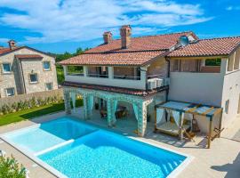 Villa Pietro, holiday home sa Čabrunići