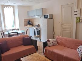 Appartement Douillet, отель в городе Сен-Мексан-л'Эколь