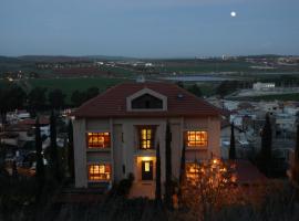 Gid‘ona에 위치한 홀리데이 홈 Gilboa Guest House - Benharim