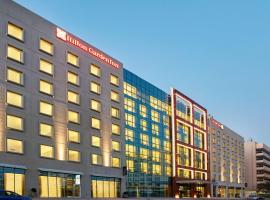 Hilton Garden Inn Dubai, Mall Avenue، فندق في البرشاء‎، دبي