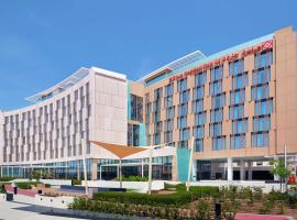 Hilton Garden Inn Muscat Al Khuwair, hotelli kohteessa Muscat