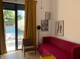 Sunny studio apartment Chiara, hotell med parkering i Tivat