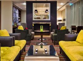 Hampton by Hilton Luton Airport, accessible hotel in Luton