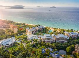 Hilton Sanya Yalong Bay Resort & Spa, hotel en Sanya