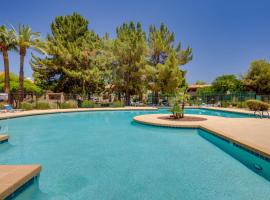 Chandler Vacation Rental with Pool and Hot Tub Access, alquiler temporario en Chandler