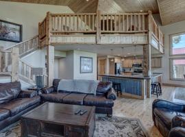 Holy Terror Chalet at Terry Peak, holiday rental in Lead